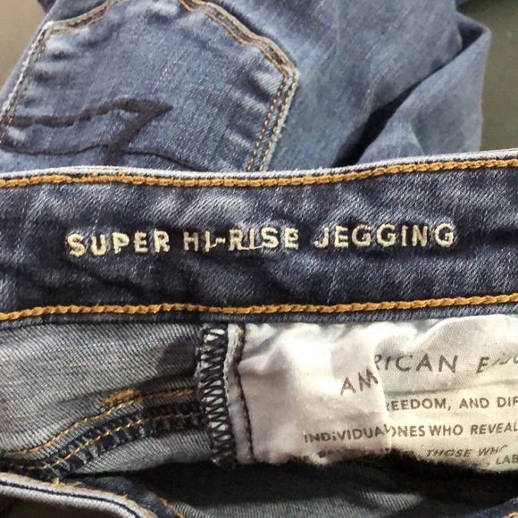 American Eagle Super High Rise Jegging Jeans, Size 2 Short, Blue - Picture 4 of 5